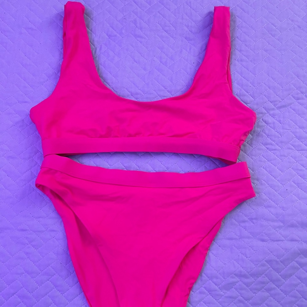 High waisted bikini